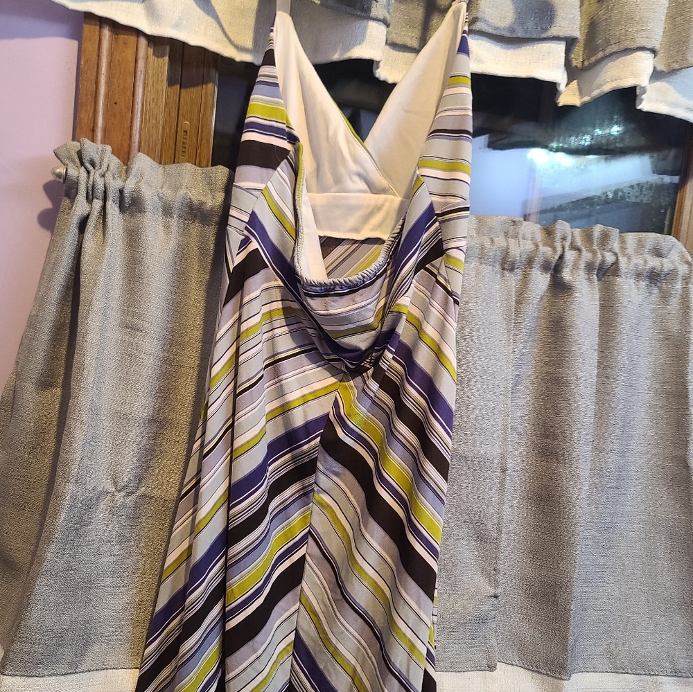 Dress - Picture 5 of 9